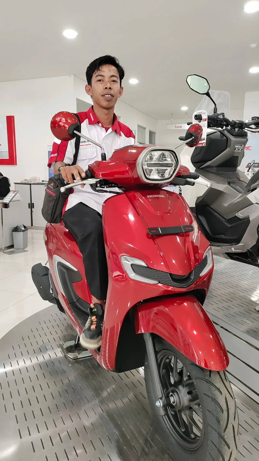 Muhamad Hoirul Anam, sales Honda Purworejo